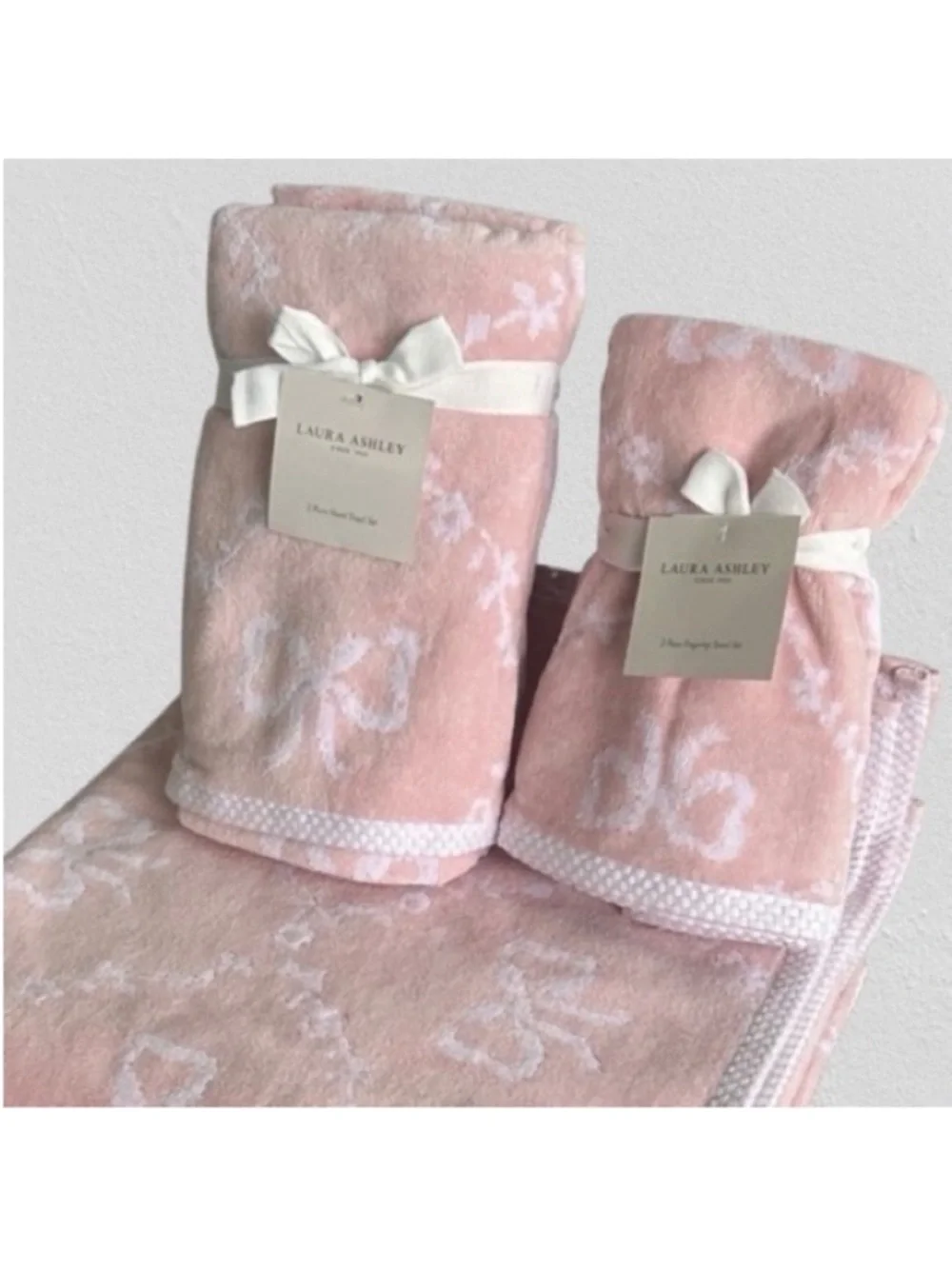🆕- Laura Ashley Viral Coquette Bow Plush Bath, Hand & Fingertip Towel Set. NWT